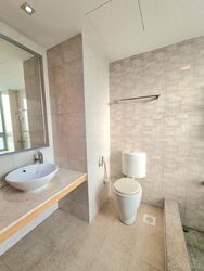 The Lakeshore (D22), Condominium #559574651